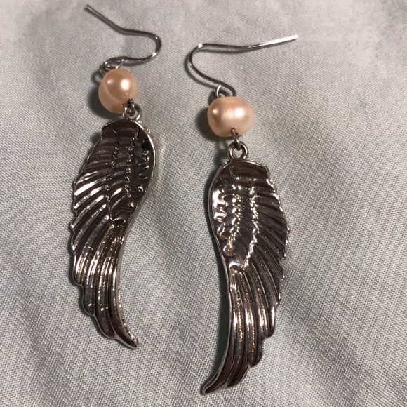 Pearl, silver wing earrings - Picture 1 of 2
